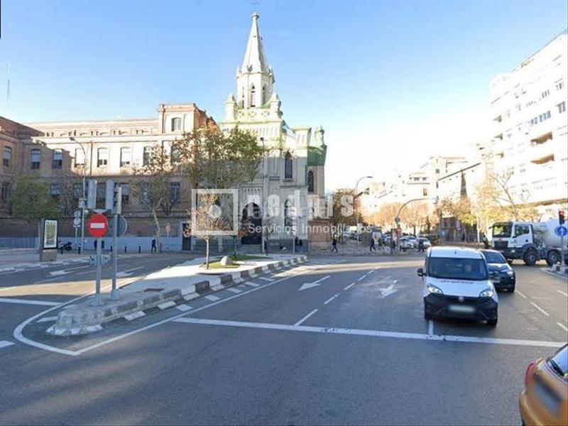 Foto 09e1213c-c41f-44c5-9304-745a95b1babd. Piso funcional, bien ubicado y con múltiples posibilidades en sainz de baranda retiro en Madrid