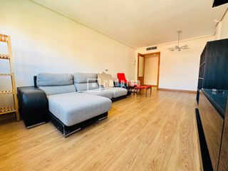 Rent Flat in El Bercial. Amplio y luminoso piso en alquiler en el bercial