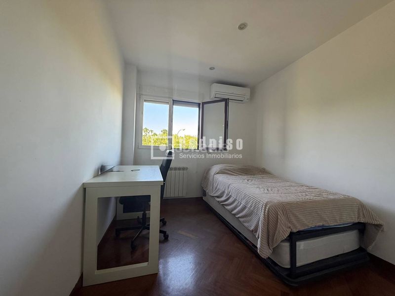 Foto c6159deb-e176-4341-9b4c-40f54242a3e8. Flat in del risco de los claveles 5 in Aravaca Madrid