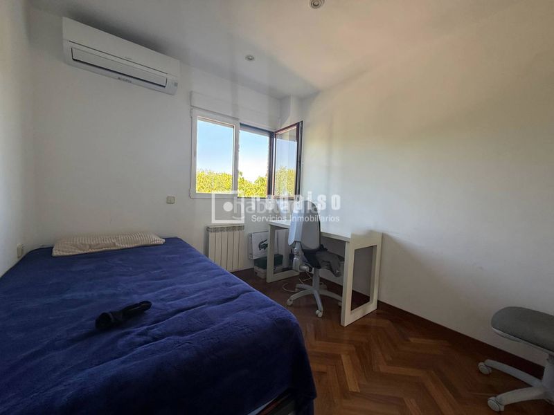 Foto dd7f46cc-8422-4f85-a698-5462442fa0c3. Flat in del risco de los claveles 5 in Aravaca Madrid