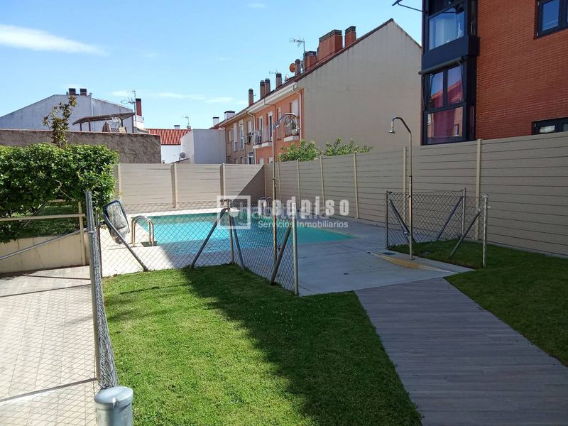 Foto 087b59bf-633b-4f6a-b922-8f7b13125fd3. Flat with heating parking pool in Aravaca Madrid