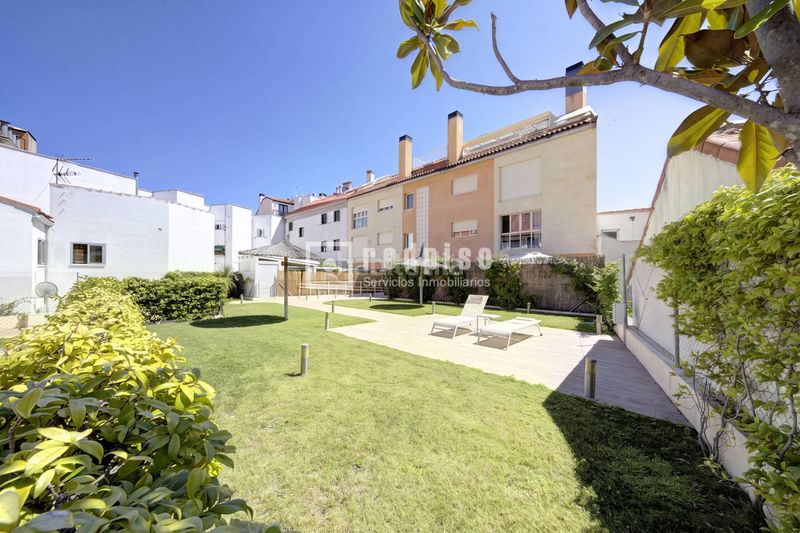 Foto 988e3a01-e867-4002-bf5b-cbccc6d0d18c. Flat with heating parking pool in Aravaca Madrid