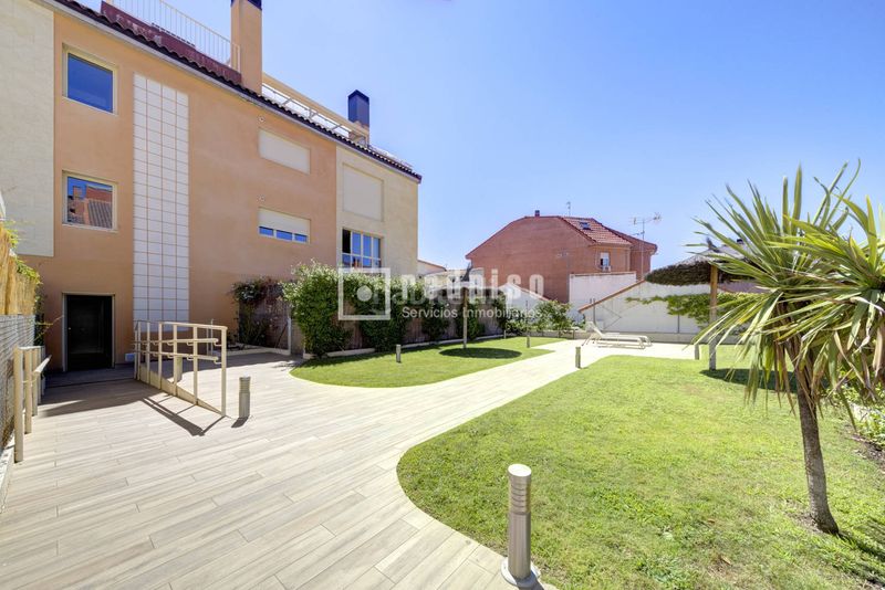 Foto dd206ca5-bf08-4b49-be84-6b3506ea3396. Flat with heating parking pool in Aravaca Madrid