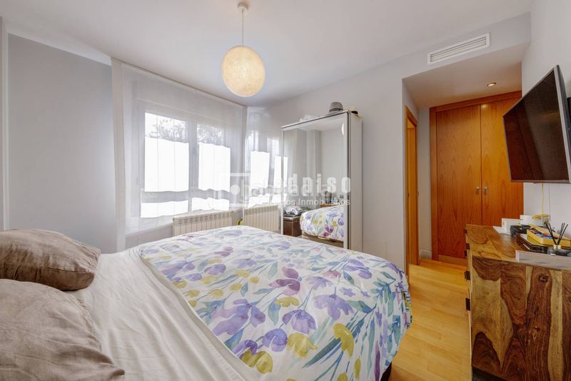 Foto 005e4e0a-4558-4471-a069-e8abf3e74ebe. Flat with heating parking pool in Aravaca Madrid