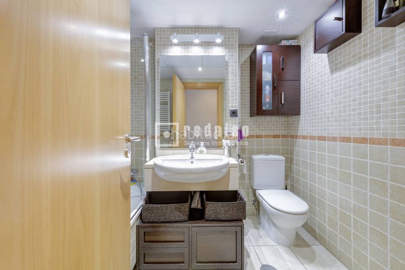 Foto 321bc5c1-814f-4178-8319-64851920c30d. Flat with heating parking pool in Aravaca Madrid
