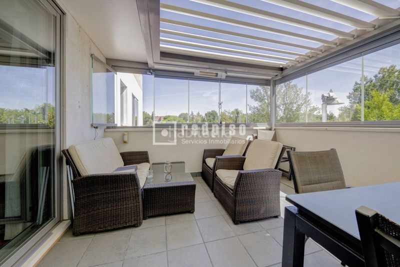 Foto 36d1ef6c-eff9-4aa5-8921-21f37990f0a8. Flat with heating parking pool in Aravaca Madrid