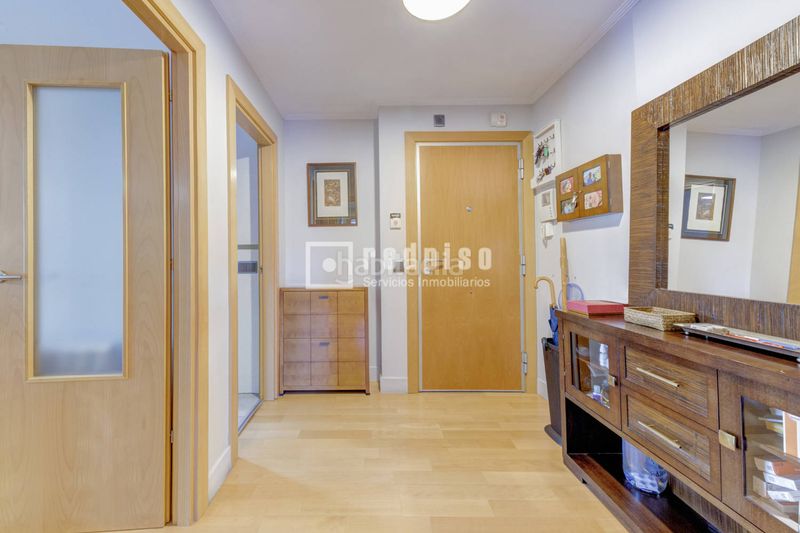 Foto 50b78090-c7c0-401d-b457-76d71261903c. Flat with heating parking pool in Aravaca Madrid