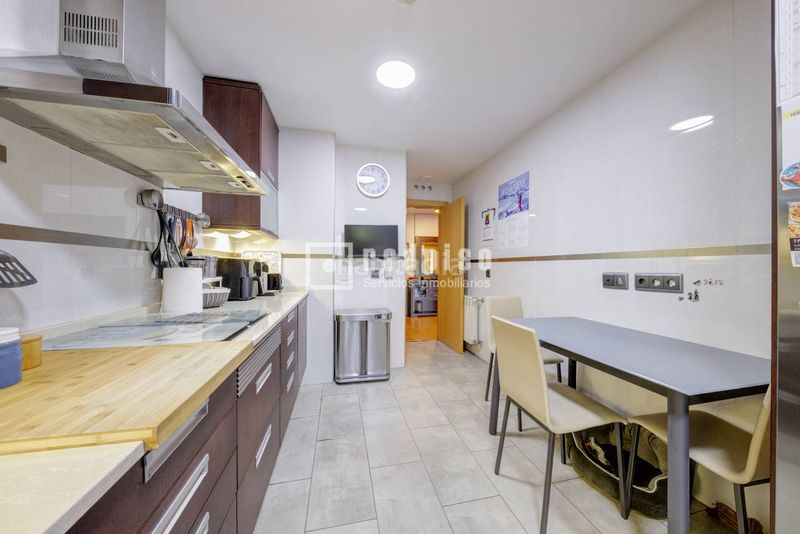 Foto 5ac808a6-6de1-42dc-8550-c0dab883c024. Flat with heating parking pool in Aravaca Madrid