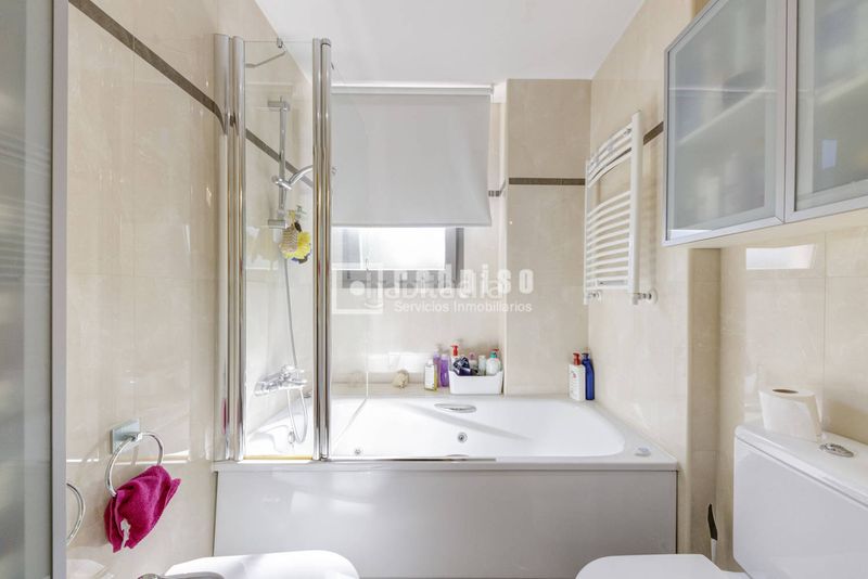 Foto 5d6e4c32-1378-47bb-b25e-5f49ff1841bf. Flat with heating parking pool in Aravaca Madrid