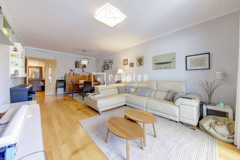 Foto c680ec4a-540d-4a7b-84f2-5eb23a885c22. Flat with heating parking pool in Aravaca Madrid