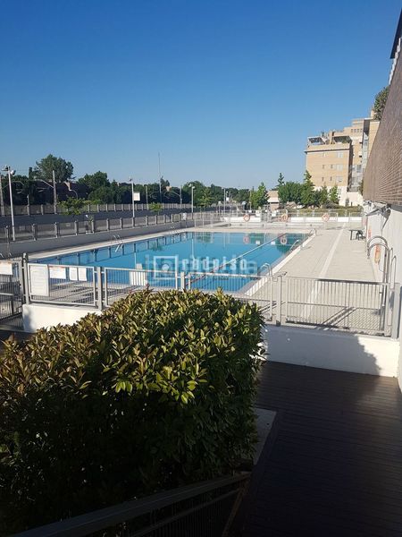 Foto e190c138-e4a6-4985-9b5d-837bc38d3bed. Flat with heating parking pool in Aravaca Madrid