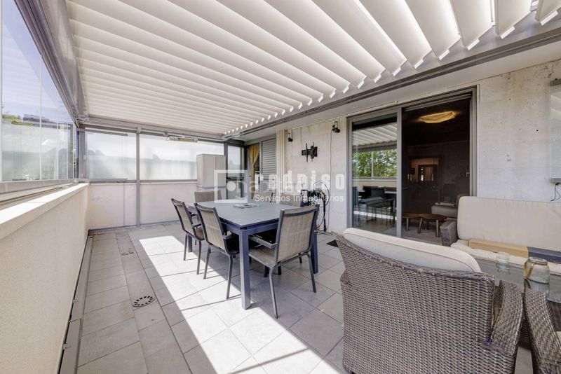Foto fd2bf176-1a33-40c2-8705-46f4068afffe. Flat with heating parking pool in Aravaca Madrid