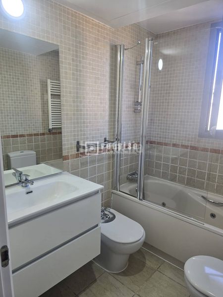 Foto 11606a01-c0b6-4e65-8068-460d23ebedde. Miete etagenwohnung mit heizung parking pool in Aravaca Madrid