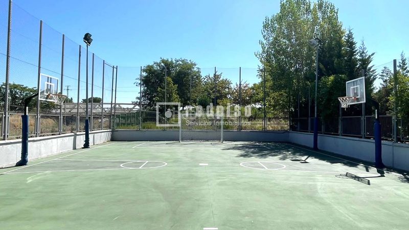 Foto 26414592-7e8d-40d0-83b8-84d20b588054. Miete etagenwohnung mit heizung parking pool in Aravaca Madrid