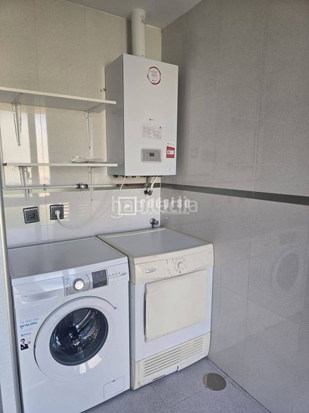 Foto e060ba5f-97d8-40f3-bbef-163841bcc038. Miete etagenwohnung mit heizung parking pool in Aravaca Madrid
