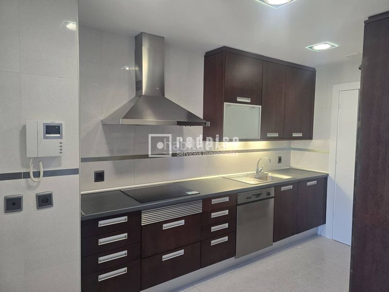 Foto fcd7e67c-b883-4aa5-8548-29cdf77f622f. Miete etagenwohnung mit heizung parking pool in Aravaca Madrid