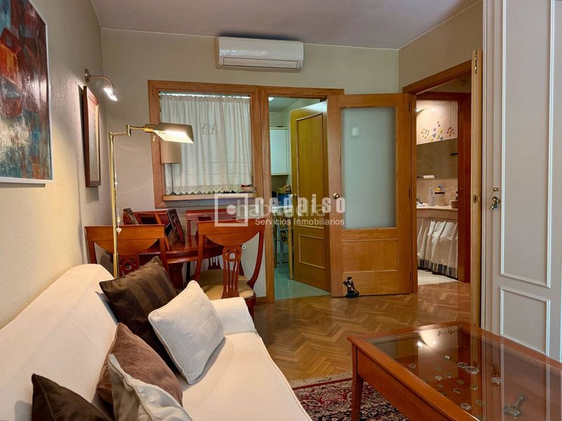 Foto 39779f6c-ad02-4ca5-99ff-bfb61bda721c. Apartment with heating parking in Aravaca Madrid