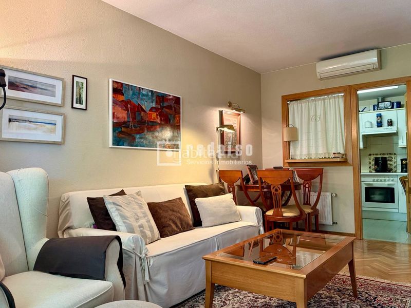 Foto 75882c94-7cd9-49a3-b566-63d91d33982c. Apartment with heating parking in Aravaca Madrid