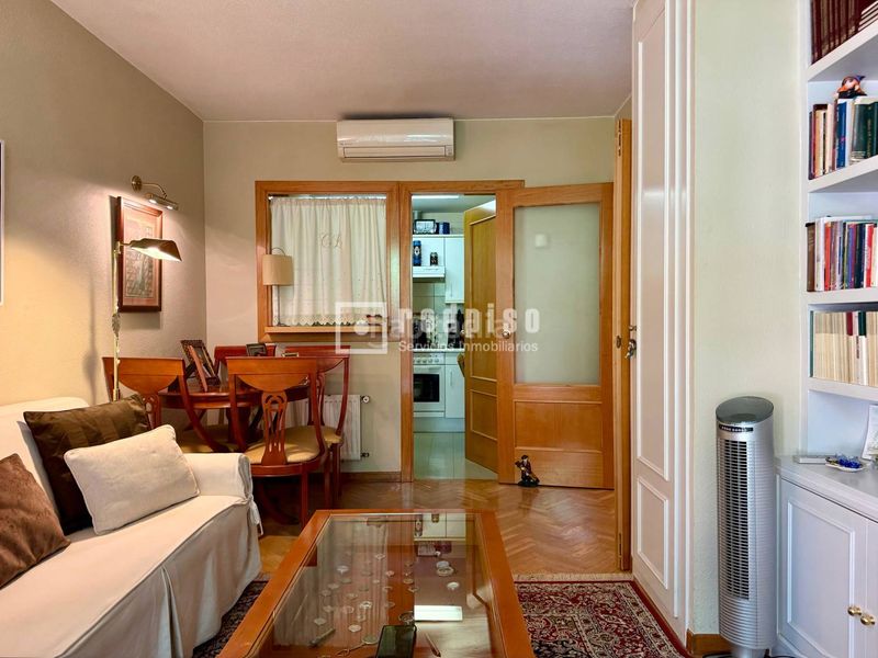 Foto 759d2419-4f16-465c-86ed-ccf97c8420ef. Apartment with heating parking in Aravaca Madrid