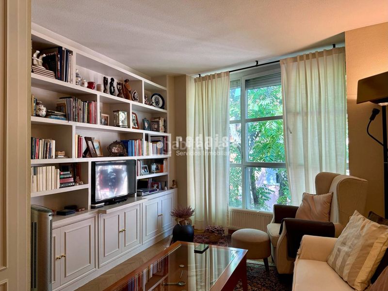 Foto bf5ca847-f61e-42c1-846f-4db0c7c1e50a. Apartment with heating parking in Aravaca Madrid