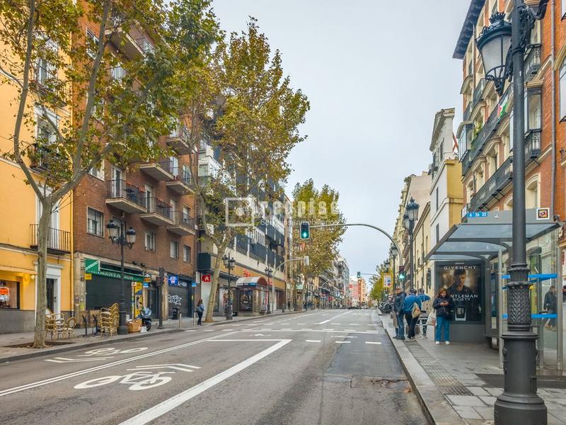 Foto 09c1928d-adfd-4e1b-a902-a39ef88ce221. Pis amb calefacció aparcament a Embajadores-Lavapiés Madrid