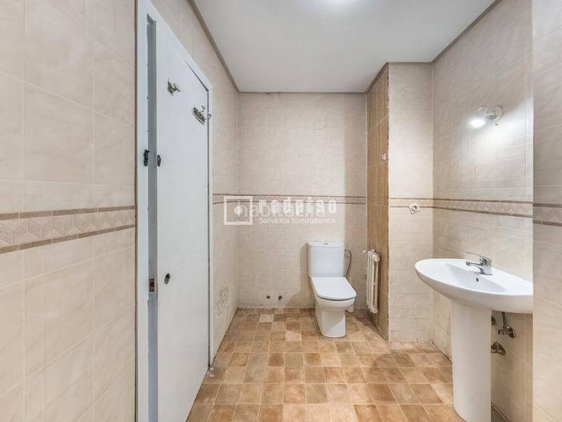 Foto 20dd0f81-8c91-4367-bd9f-e5bca275e1b1. Pis amb calefacció aparcament a Embajadores-Lavapiés Madrid