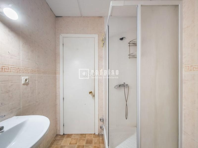 Foto 323a3ab6-1e1a-4f6e-8a71-dca7e722a587. Pis amb calefacció aparcament a Embajadores-Lavapiés Madrid