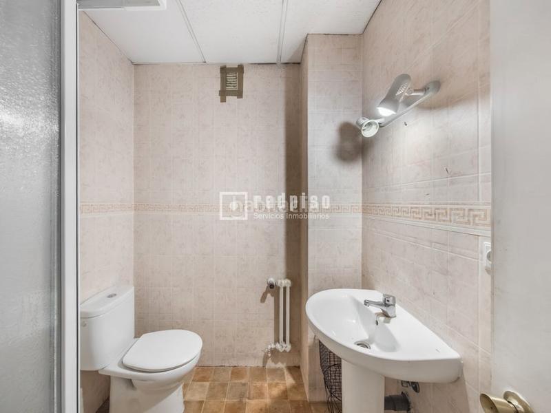 Foto 3f00dc1c-5232-4f81-9fc8-e2f2e4e2ccd7. Pis amb calefacció aparcament a Embajadores-Lavapiés Madrid