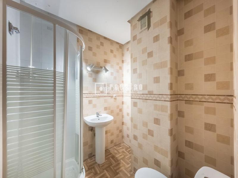 Foto 88c9ca42-1174-4850-81a4-21f61678b27f. Pis amb calefacció aparcament a Embajadores-Lavapiés Madrid