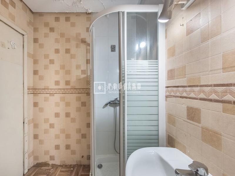 Foto e4898005-69b8-42e7-993f-9eae8ce1669a. Pis amb calefacció aparcament a Embajadores-Lavapiés Madrid