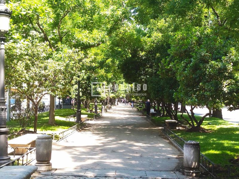 Foto f2a9c044-d39a-4eb1-9e26-ac0f3b3820a2. Pis amb calefacció a Cortes-Huertas Madrid