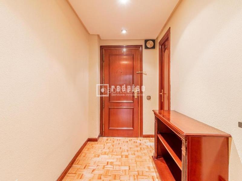 Foto 1cb079ff-02e8-4b0b-b8c2-01b45fb16894. Piso se vende piso en avenida bruselas en Guindalera Madrid