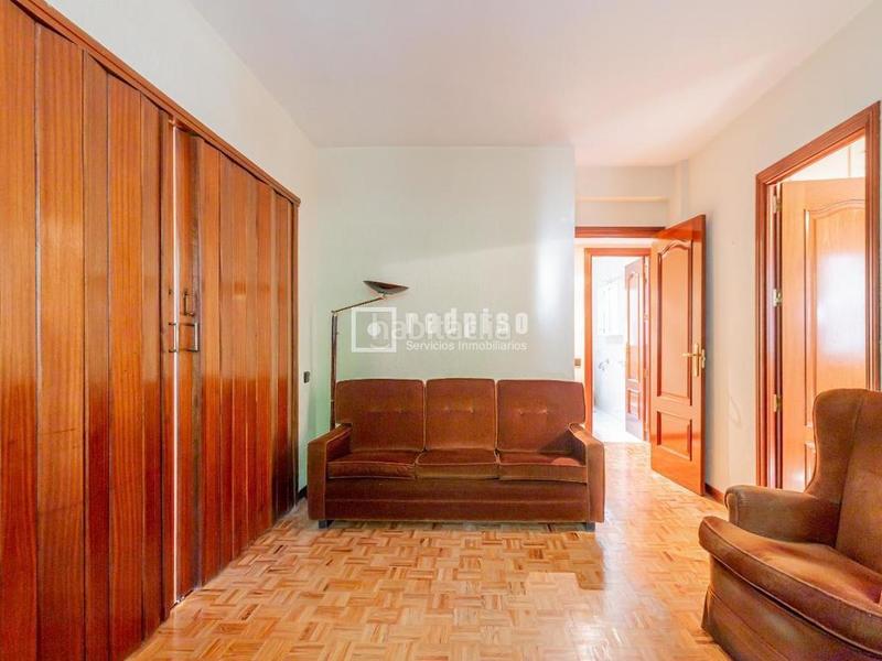 Foto 91a31dfd-0c23-49f5-8938-c913bf5a2897. Piso se vende piso en avenida bruselas en Guindalera Madrid