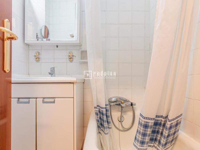 Foto 9960398a-2245-493c-84c3-36675536e0f8. Piso se vende piso en avenida bruselas en Guindalera Madrid