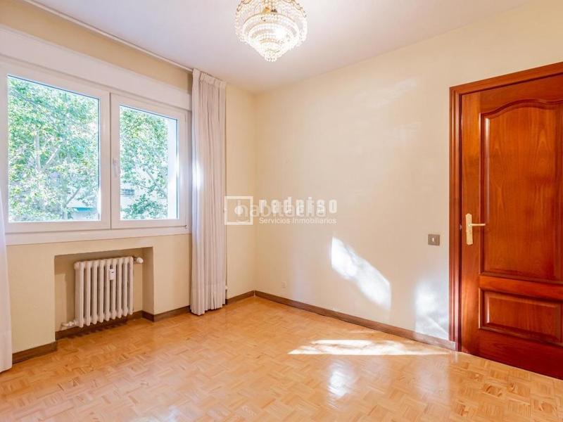 Foto 9bb83502-f457-49e3-8b36-5a6c8eb9cb7f. Piso se vende piso en avenida bruselas en Guindalera Madrid