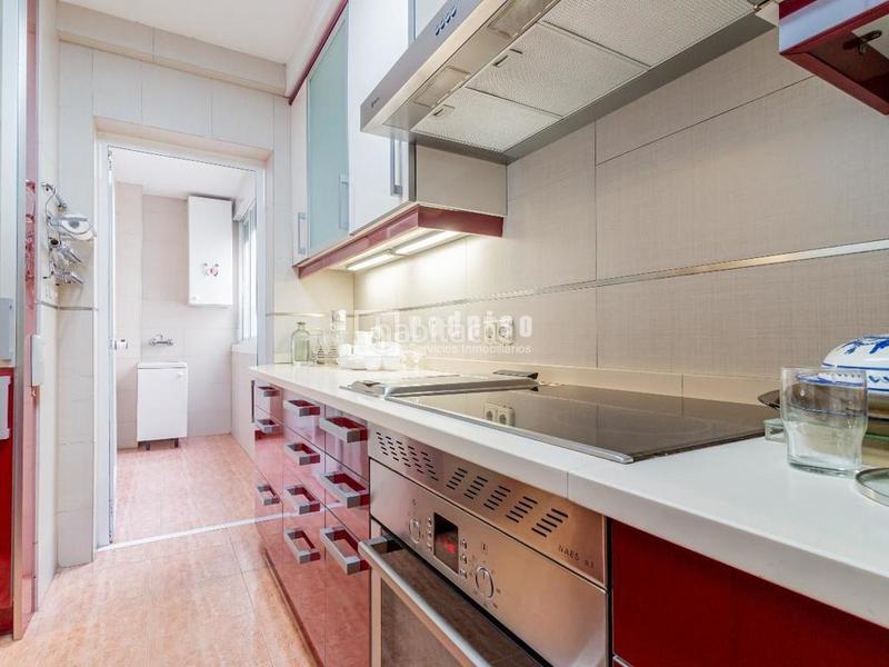 Foto b6e615c4-e1ad-4b0f-932d-de29316be575. Piso se vende piso en avenida bruselas en Guindalera Madrid