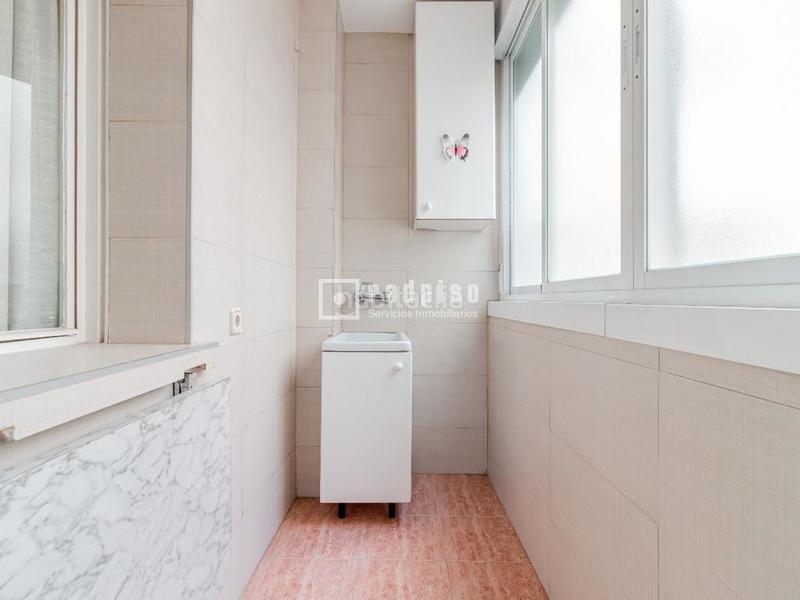 Foto e8cd07eb-4ff1-4414-8f5d-1761ae1a7798. Piso se vende piso en avenida bruselas en Guindalera Madrid