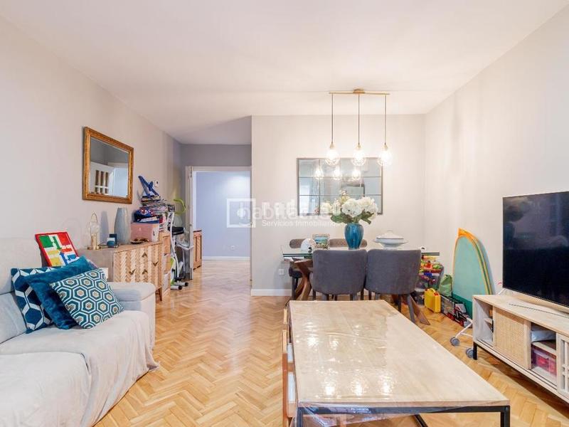 Foto 17e55b54-d6c3-45e6-86bd-3c3721c143be. Piso redpiso vende en exclusiva estupendo piso en c amorós en Madrid