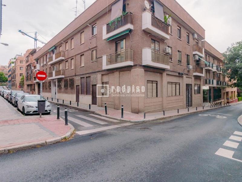 Foto 3b59d365-66c8-4d01-9157-f55322b33eff. Piso redpiso vende en exclusiva estupendo piso en c amorós en Madrid