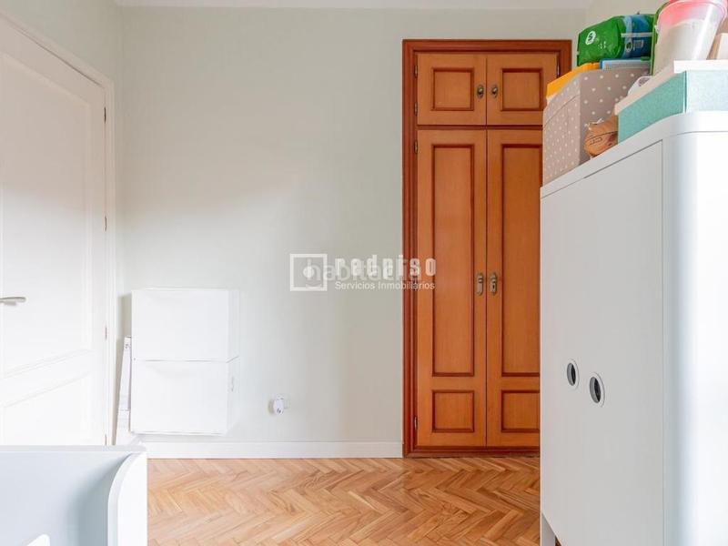 Foto 65dc3d3e-83b5-429c-93c8-cdbeeb5cb15b. Piso redpiso vende en exclusiva estupendo piso en c amorós en Madrid