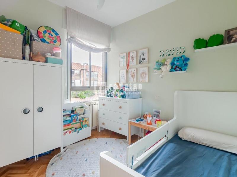 Foto 87ca03f0-b071-49aa-91d4-fbd50e014db8. Piso redpiso vende en exclusiva estupendo piso en c amorós en Madrid