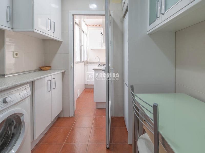 Foto bbe4c048-9ee2-4ded-bf38-03a587a50b6d. Etagenwohnung mit heizung in Guindalera Madrid