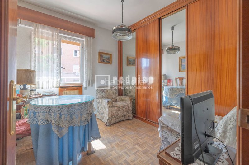 Foto feff3a51-fd83-4574-911f-9ef6d87fcb1f. Pis amb calefacció a Guindalera Madrid