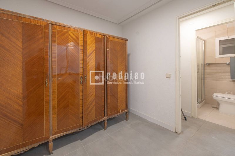 Foto d981f752-6d82-4b0d-a016-1b0259254828. Pis amb calefacció a Guindalera Madrid