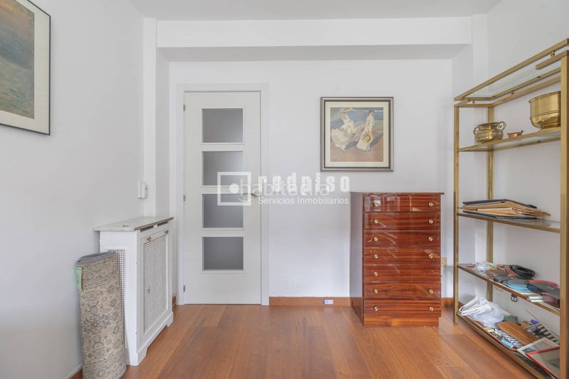 Foto 37b40dfc-3393-4381-ae88-2bc3c322df2c. Piso redpiso parque de las avenidas vende en exclusiva fantástico piso en avenida de bruselas en Madrid