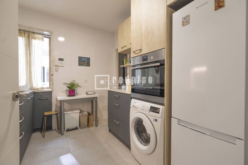 Foto 3bd64f6b-ca94-4f1d-88e1-818ec6bd224a. Piso redpiso parque de las avenidas vende en exclusiva fantástico piso en avenida de bruselas en Madrid