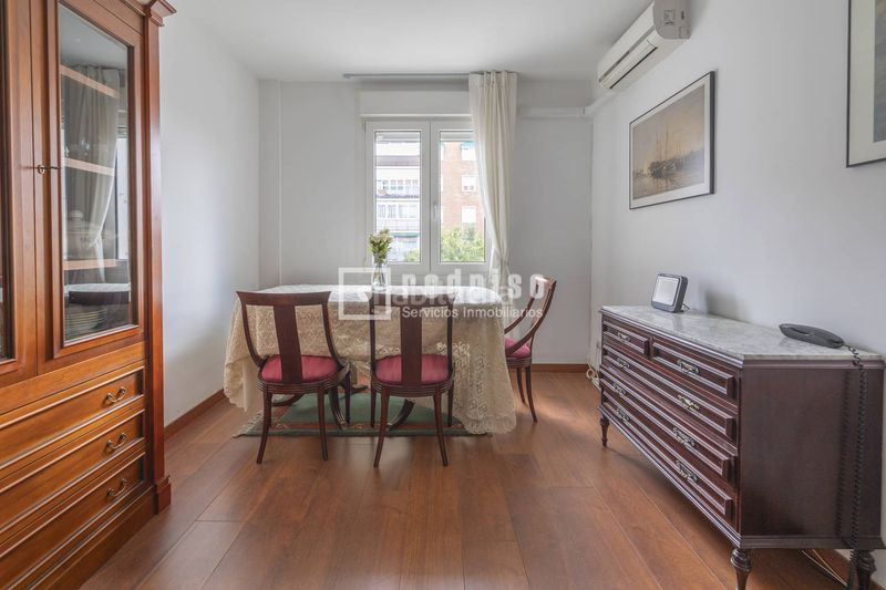 Foto 5e3b53eb-7507-44a9-82bd-1c74a76f9e88. Piso redpiso parque de las avenidas vende en exclusiva fantástico piso en avenida de bruselas en Madrid