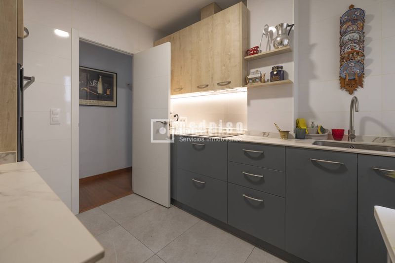 Foto 866e5a41-1604-4de8-a1a4-d3e9a6c16dcf. Piso redpiso parque de las avenidas vende en exclusiva fantástico piso en avenida de bruselas en Madrid