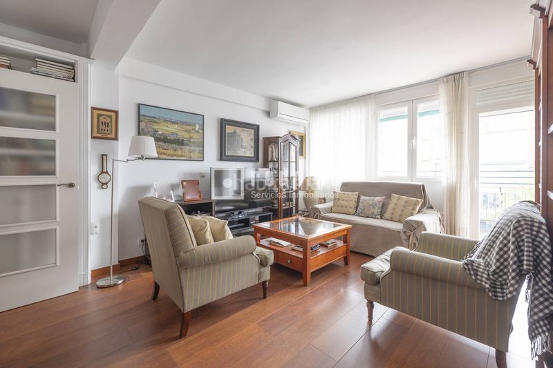 Foto ea535551-47a9-4377-afae-bc770d7af913. Piso redpiso parque de las avenidas vende en exclusiva fantástico piso en avenida de bruselas en Madrid