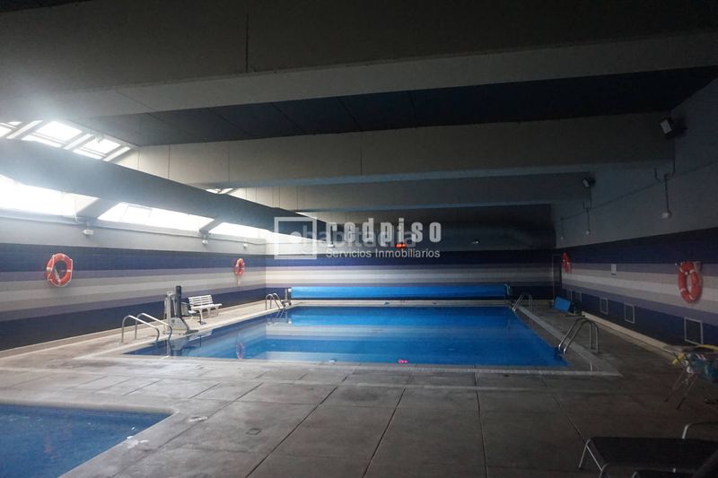 Foto 4892a954-b341-4f56-8662-a0dfcc8a03de. Pis amb calefacció aparcament piscina a Sector B Boadilla del Monte